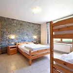 Spacious Holiday Near Bastogne Сasa de vacaciones