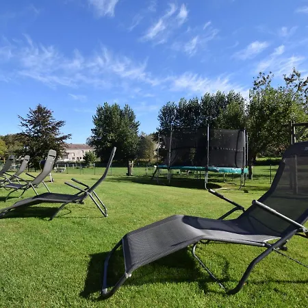 Spacious Holiday Near Bastogne Vakantiehuis Mande Saint-Étienne